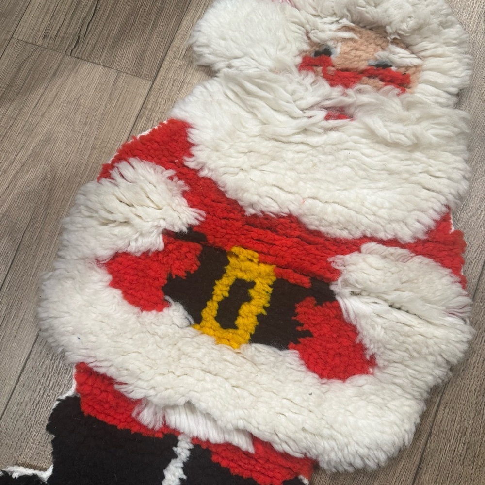 Vintage Santa latch hook hanging completed Christmas large 28” - Picture 3 of 6